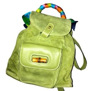 🍀 RETIRED 🍀GUCCI BEAUTIFUL GREEN BACKPACK LEATHER